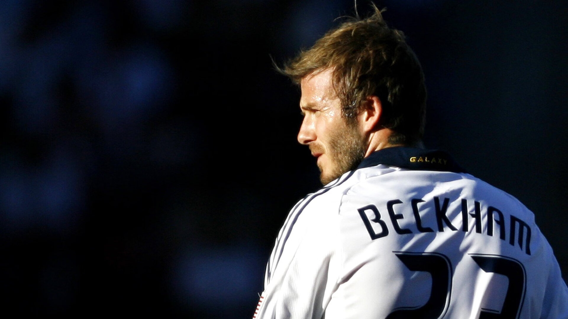 巴黎签下一名欧洲顶级中场，战术布局更加丰富，巴黎中断比赛